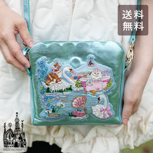 お財布ポシェット スカラップショルダーバッグ Swan Lake metallic blue SHO3881 送料無料 タマオワールド ショルダーバッグ ネコ スワン 革 バッグ ポーチ 刺繍 動物 かわいい