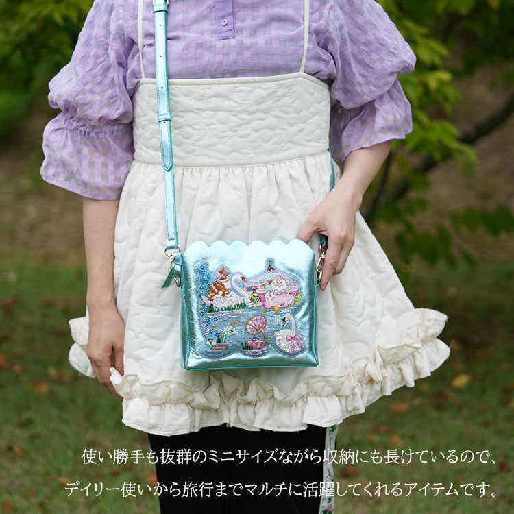 お財布ポシェット スカラップショルダーバッグ Swan Lake metallic blue SHO3881 送料無料 タマオワールド ショルダーバッグ ネコ スワン 革 バッグ ポーチ 刺繍 動物 かわいい