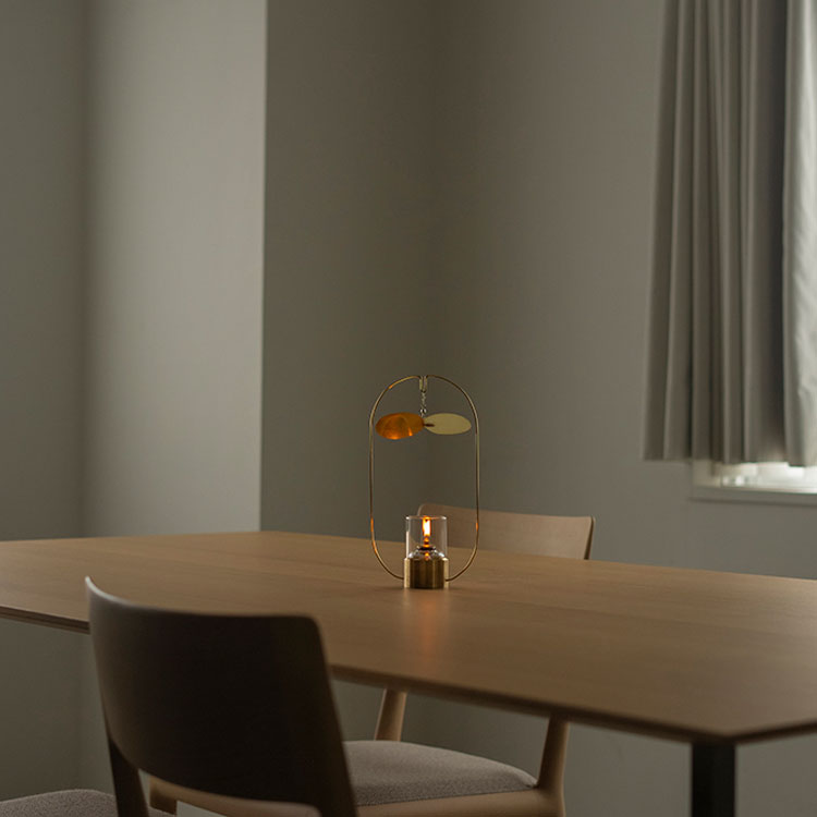 TOKYO／EAST Turning Lamp mini 送料無料 オイルランプ ターニング ランプ ミニ 照明 癒し リラックス 真鍮 ゴールド レインボーオイル ガラス ギフト